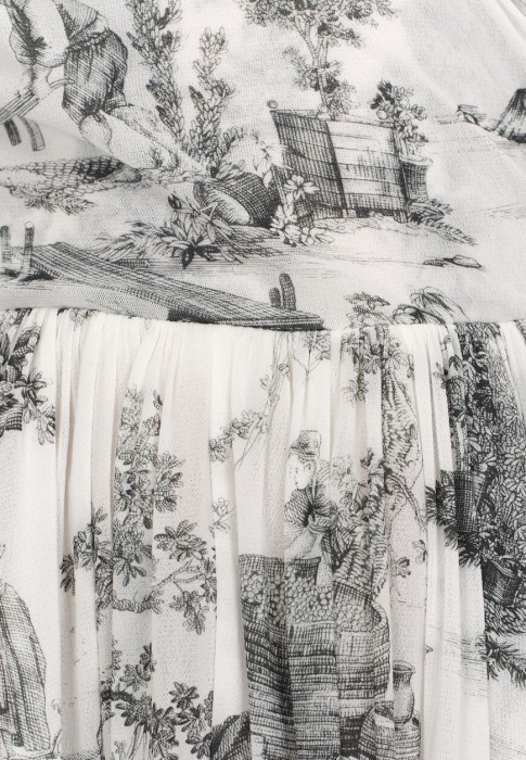 платье  из проверенных материалов спереди