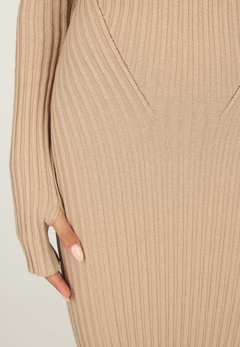 платье  из проверенных материалов спереди