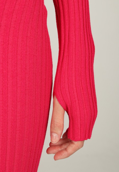 Товар розового цвета с внутренней стороны