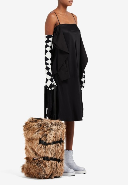 платье  из проверенных материалов спереди