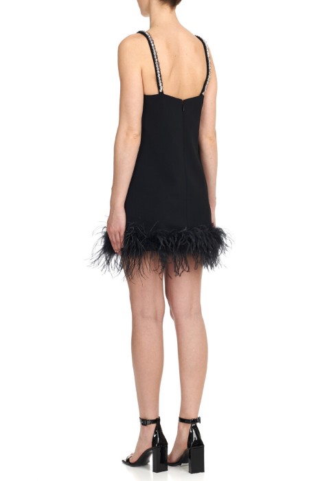 Товар черного цвета с внутренней стороны