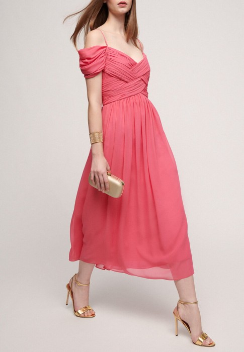 Товар розового цвета с внутренней стороны