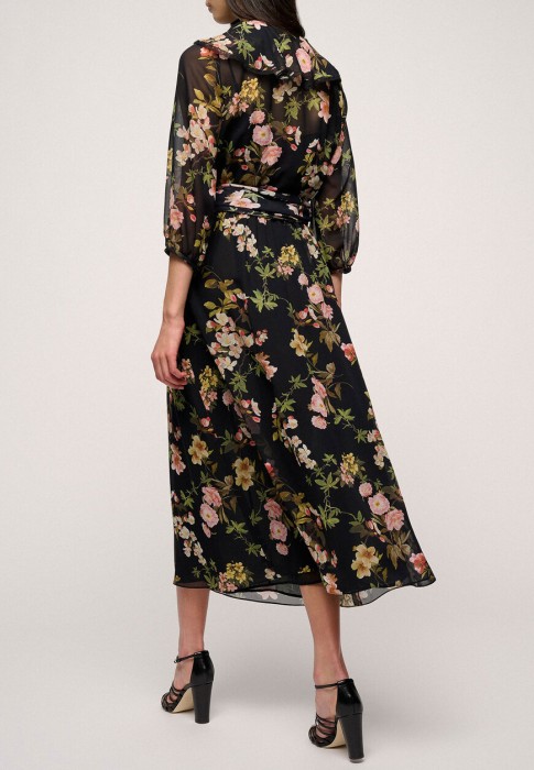 Товар черного цвета с внутренней стороны