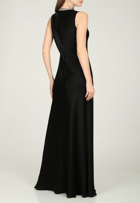 Товар черного цвета с внутренней стороны