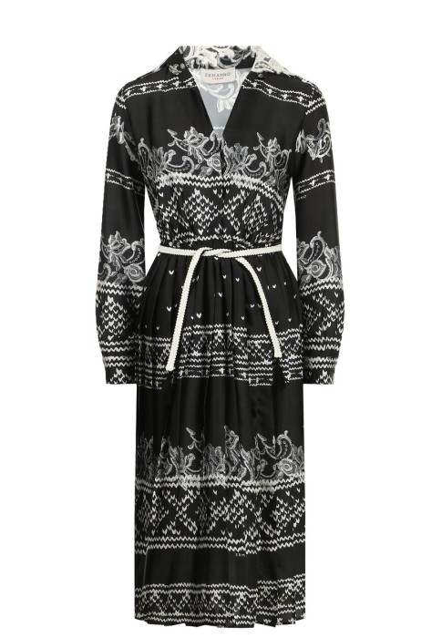 Товар с артикулом D43EQ017EB0 вид сзади