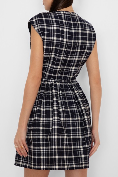 платье  по цене 164800 руб вид справа