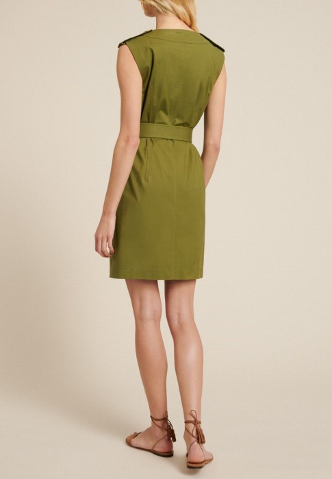 Товар зеленого цвета с внутренней стороны