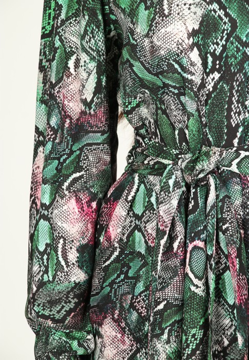 платье  для взрослого возраста с изнаночной стороны