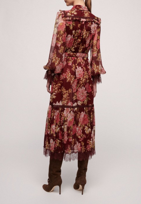 Товар бордового цвета с внутренней стороны