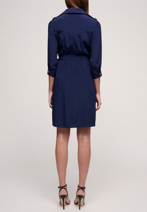 Товар синего цвета с внутренней стороны