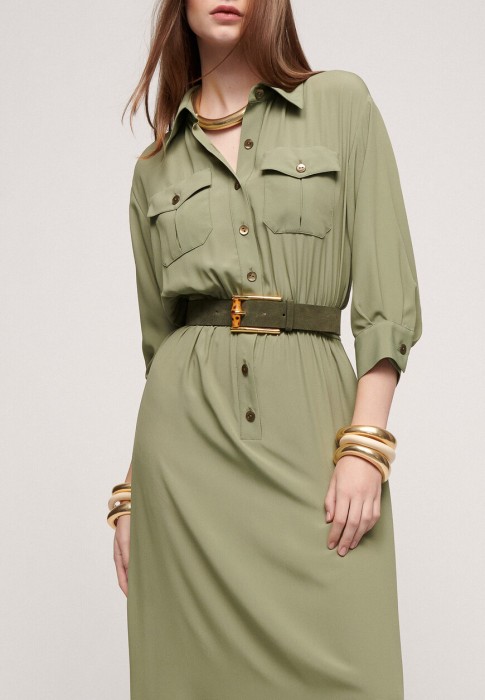 Товар зеленого цвета с внутренней стороны