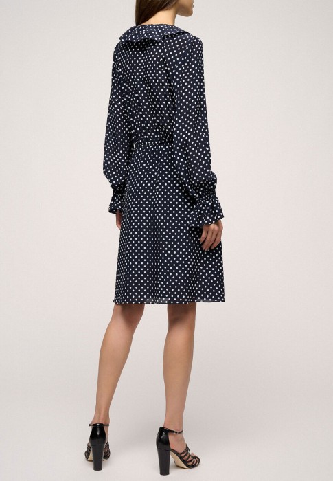 Товар синего цвета с внутренней стороны