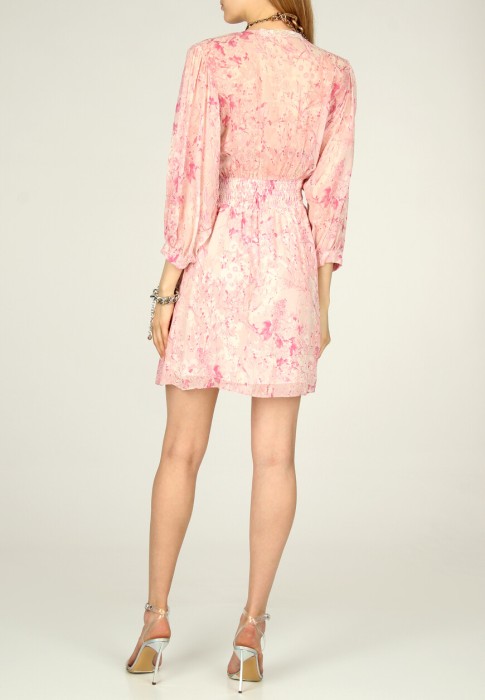 Товар розового цвета с внутренней стороны