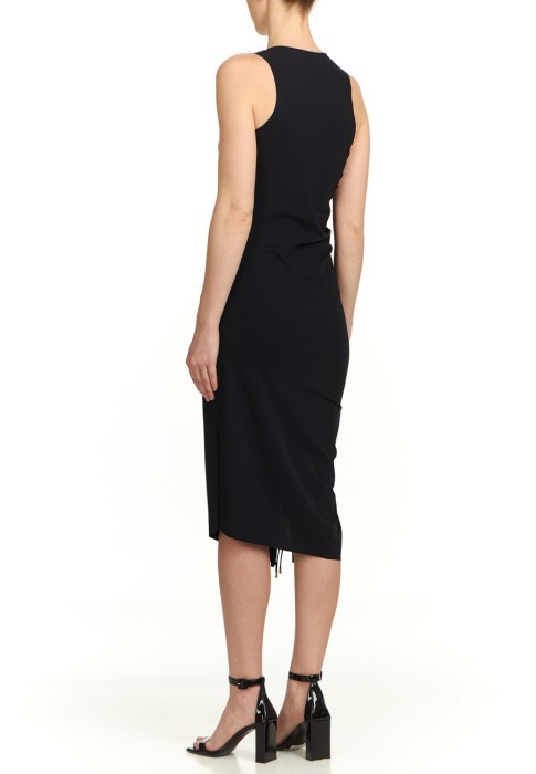 Товар черного цвета с внутренней стороны