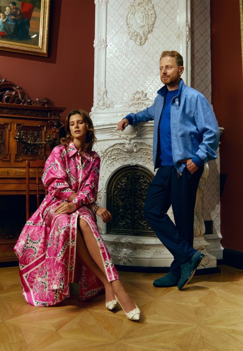 Товар розового цвета с внутренней стороны