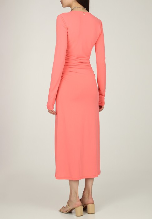 Товар оранжевого цвета с внутренней стороны