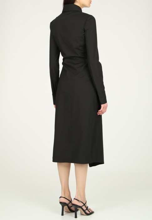 Товар черного цвета с внутренней стороны