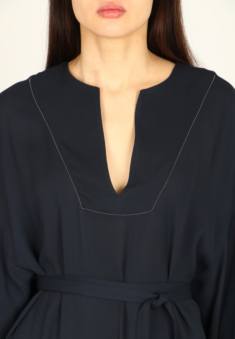 Товар синего цвета с внутренней стороны