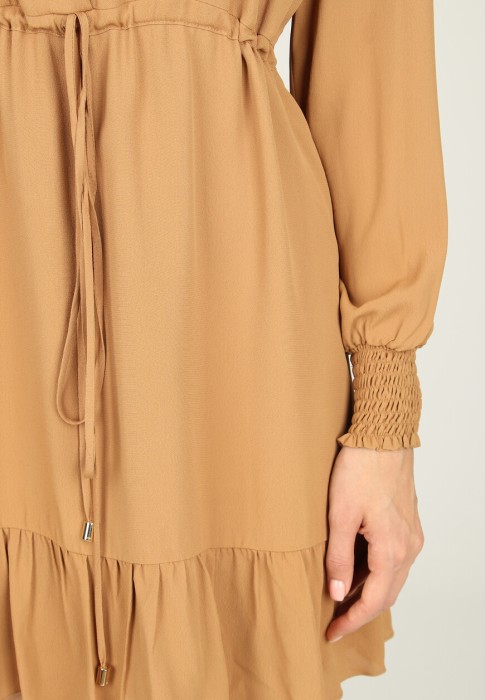 Товар коричневого цвета с внутренней стороны