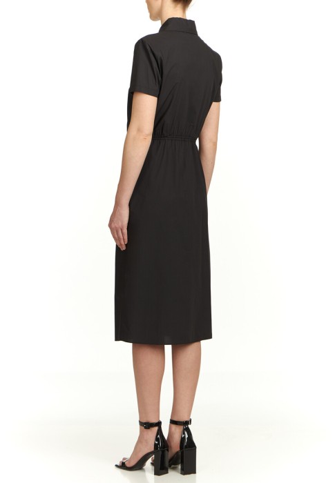 Товар черного цвета с внутренней стороны