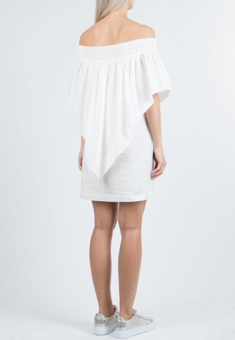 Товар белого цвета с внутренней стороны