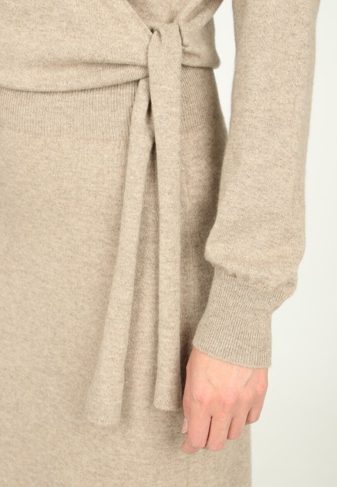 платье  из проверенных материалов спереди