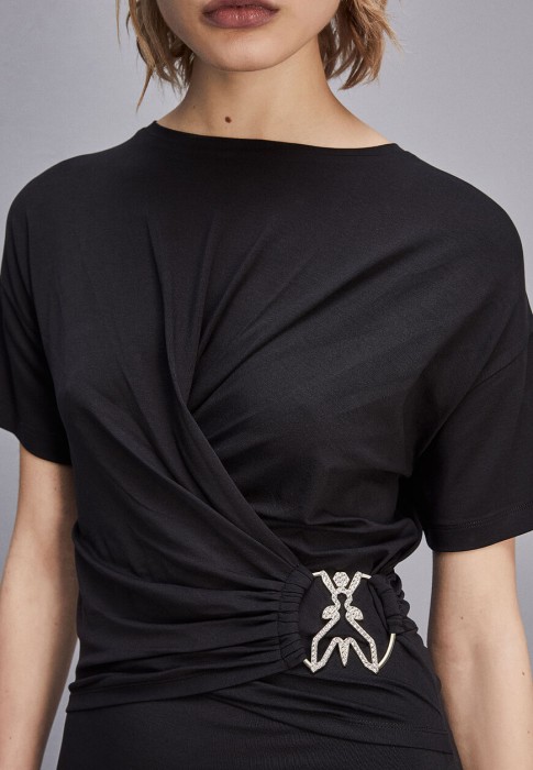 Товар черного цвета с внутренней стороны