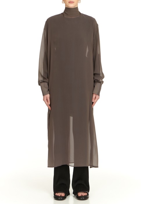 Товар коричневого цвета с внутренней стороны