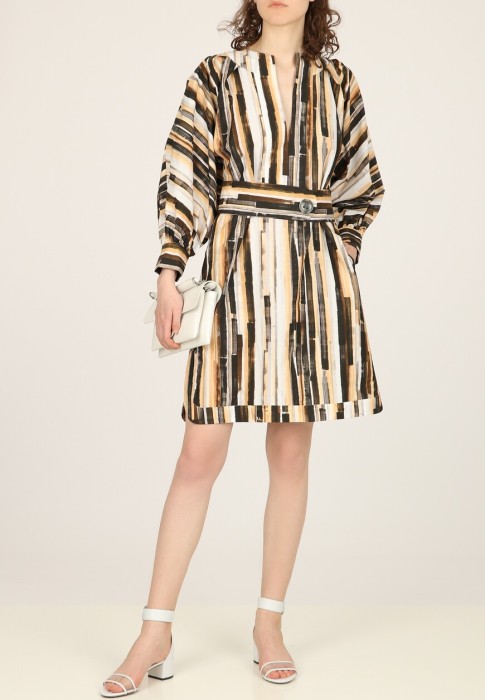 платье  по цене 52430 руб вид справа