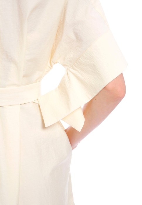 Товар желтого цвета с внутренней стороны