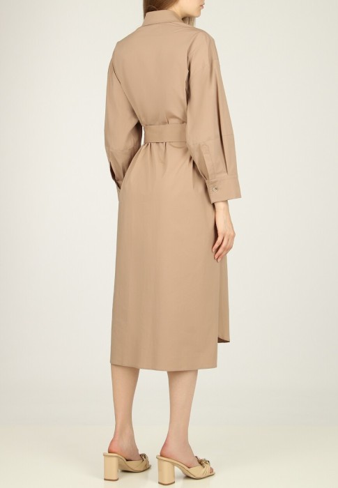 Товар коричневого цвета с внутренней стороны