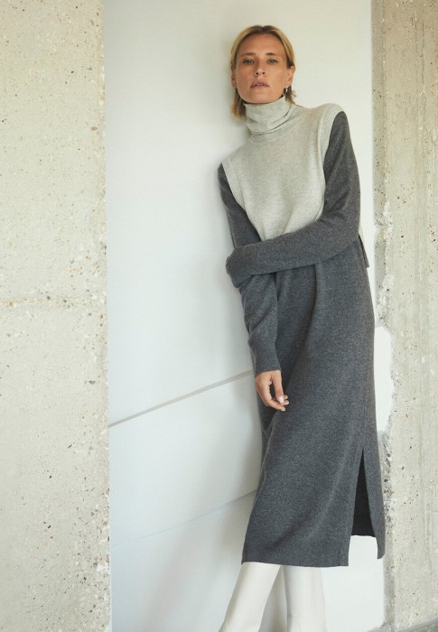 платье  по цене 69930 руб вид справа