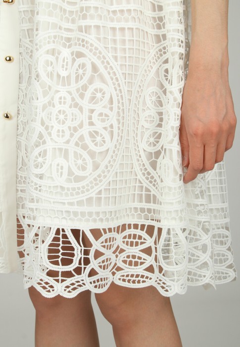 Товар белого цвета с внутренней стороны