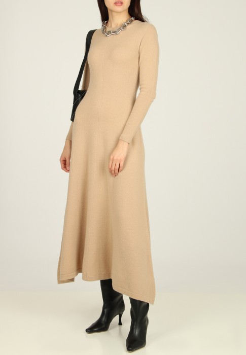 платье  по цене 62930 руб вид справа