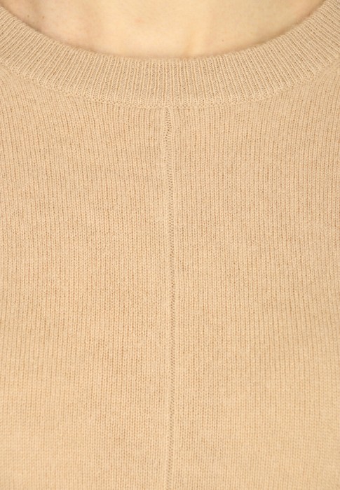 Товар коричневого цвета с внутренней стороны