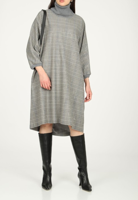 Товар серого цвета с внутренней стороны