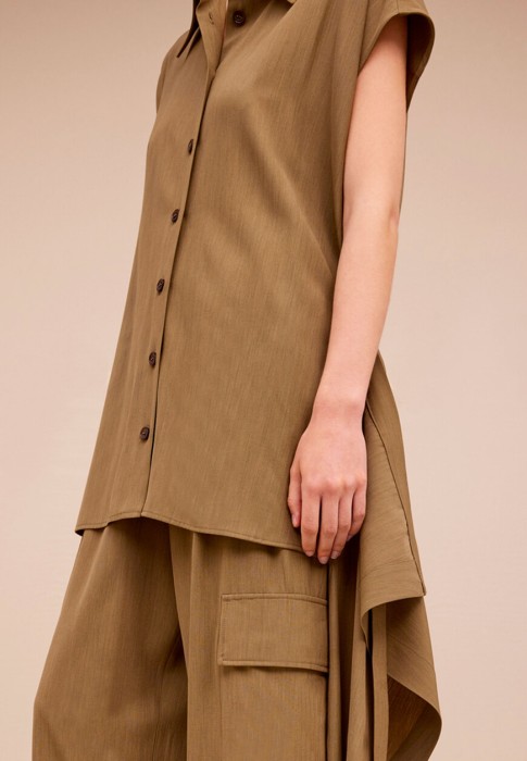 Товар зеленого цвета с внутренней стороны