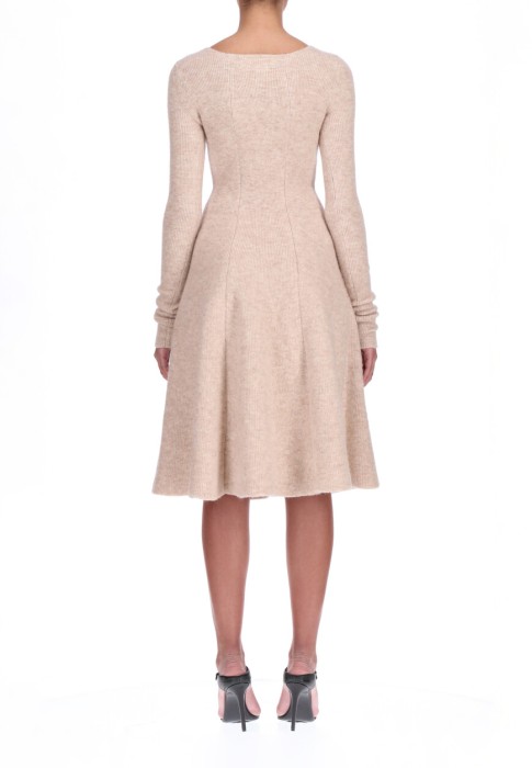 платье  по цене 120330 руб вид справа