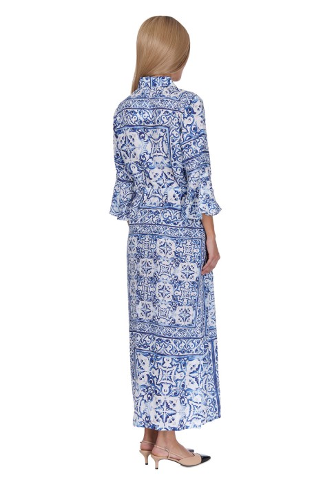 Товар синего цвета с внутренней стороны