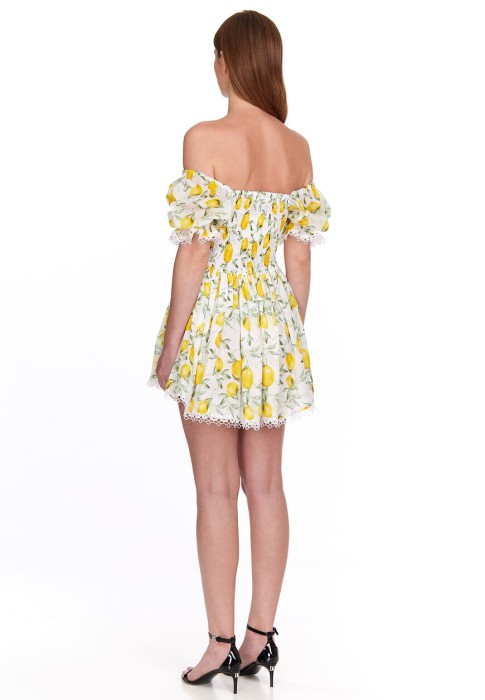 Товар желтого цвета с внутренней стороны