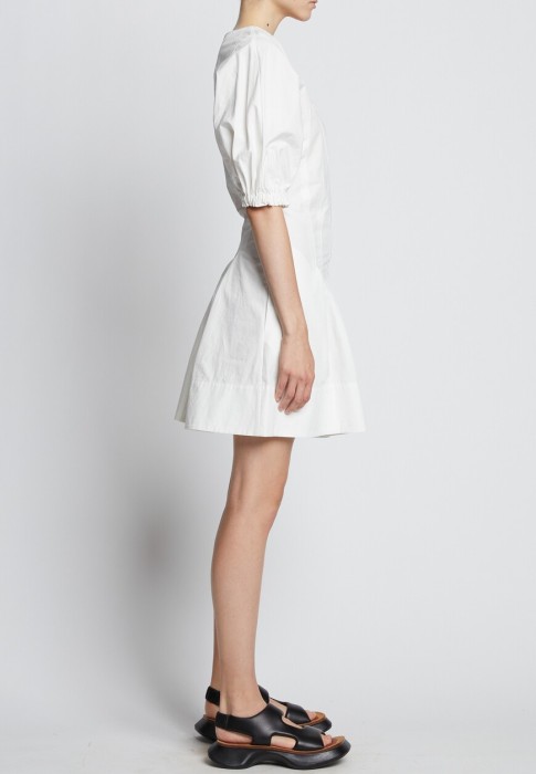 Товар белого цвета с внутренней стороны