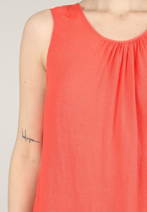 Товар розового цвета с внутренней стороны