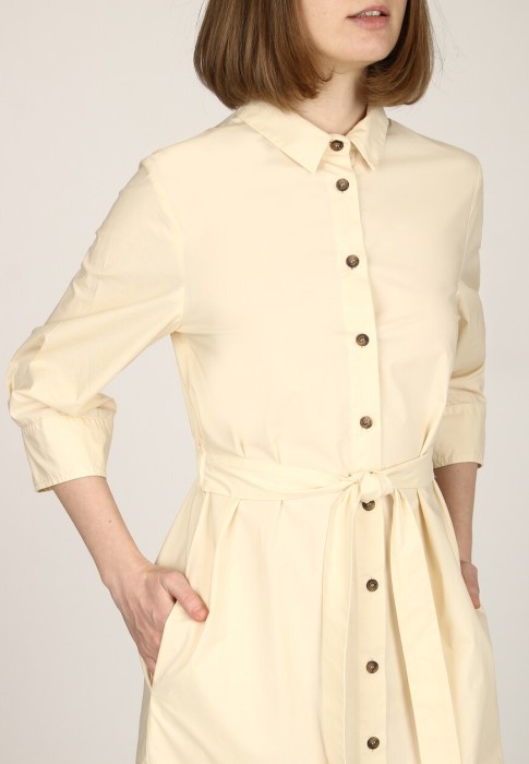 Товар бежевого цвета с внутренней стороны