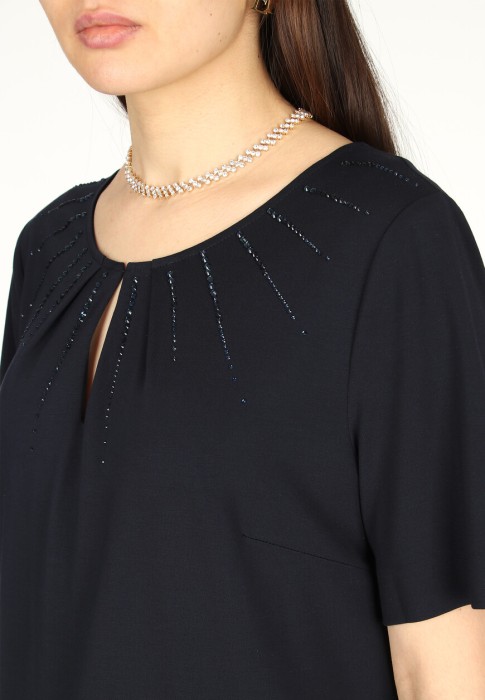 Товар синего цвета с внутренней стороны