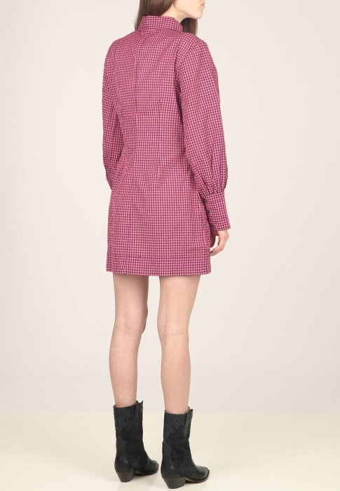 Товар розового цвета с внутренней стороны