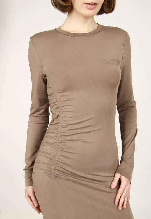 Товар коричневого цвета с внутренней стороны