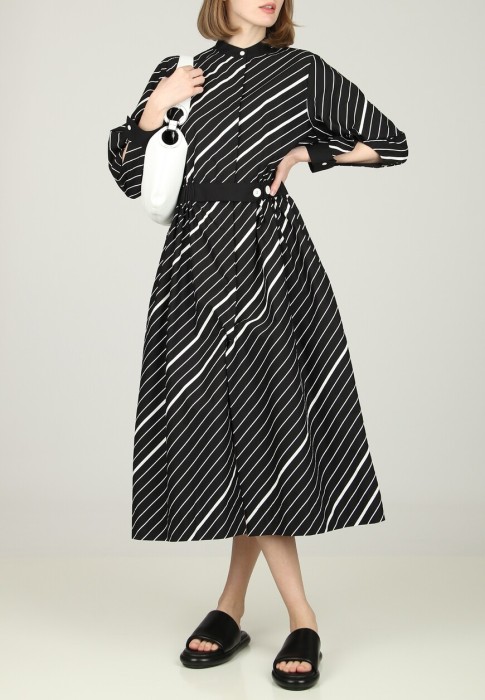 платье  по цене 44730 руб вид справа