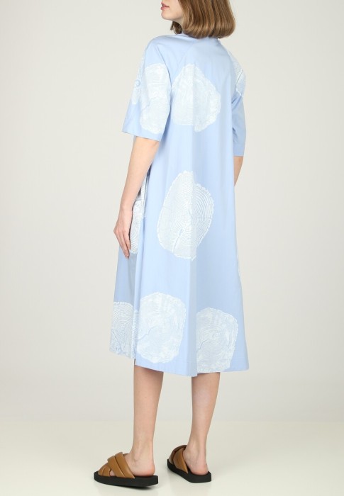 Товар синего цвета с внутренней стороны