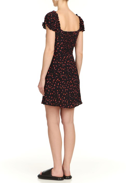 Товар черного цвета с внутренней стороны