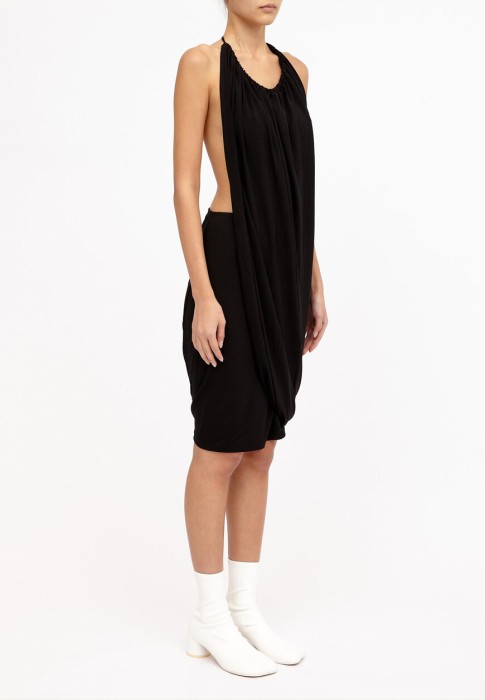 Товар черного цвета с внутренней стороны